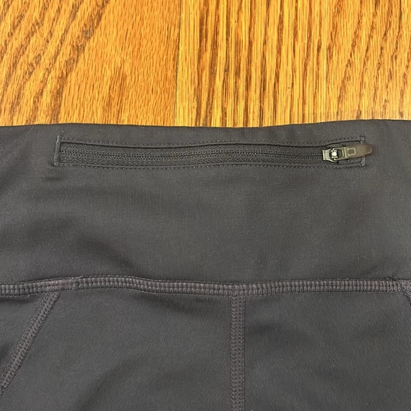 Gray Nike Capris! - Picture 4 of 5